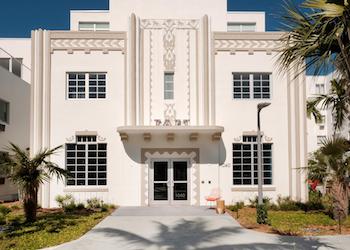 South Beach Art Deco Hotels: Washington Park