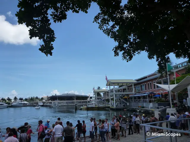 Waterfront Cafes  at Bayside