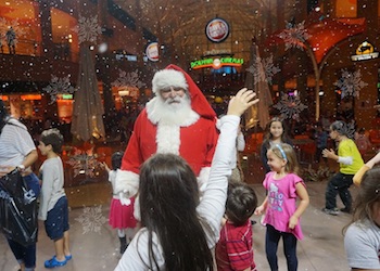 Christmas Magical Snow at Dolphin Mall