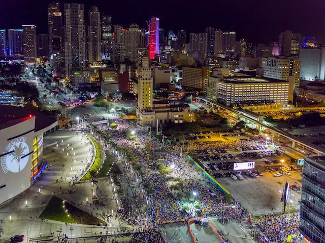 Miami Marathon  start line