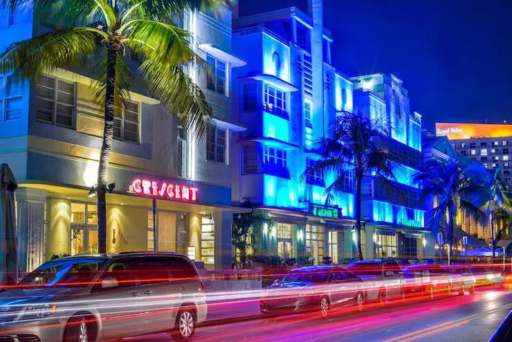 Bustling Nightscene Ocean Drive Miami