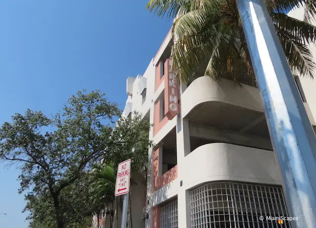 7th Street Parking Garage - Parking in Miami Beach