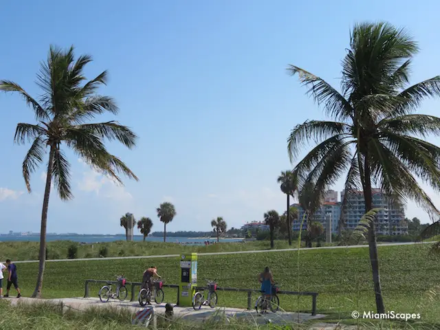 South Pointe Park Deco Bike station