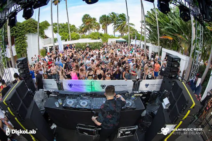 Top 5 Day & Night Pool Party Miami Beach of 2020