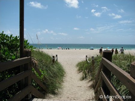 Sea views from the Miami Beach Boardwalk and access to beach